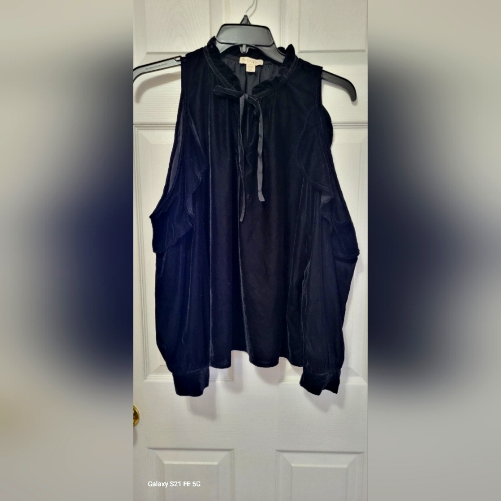 Black velour top. L/S shoulder cut outs.